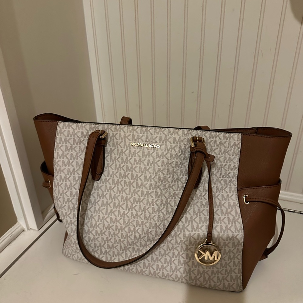 Michael Kors Vanilla & Brown Logo Tote with Gold Charm